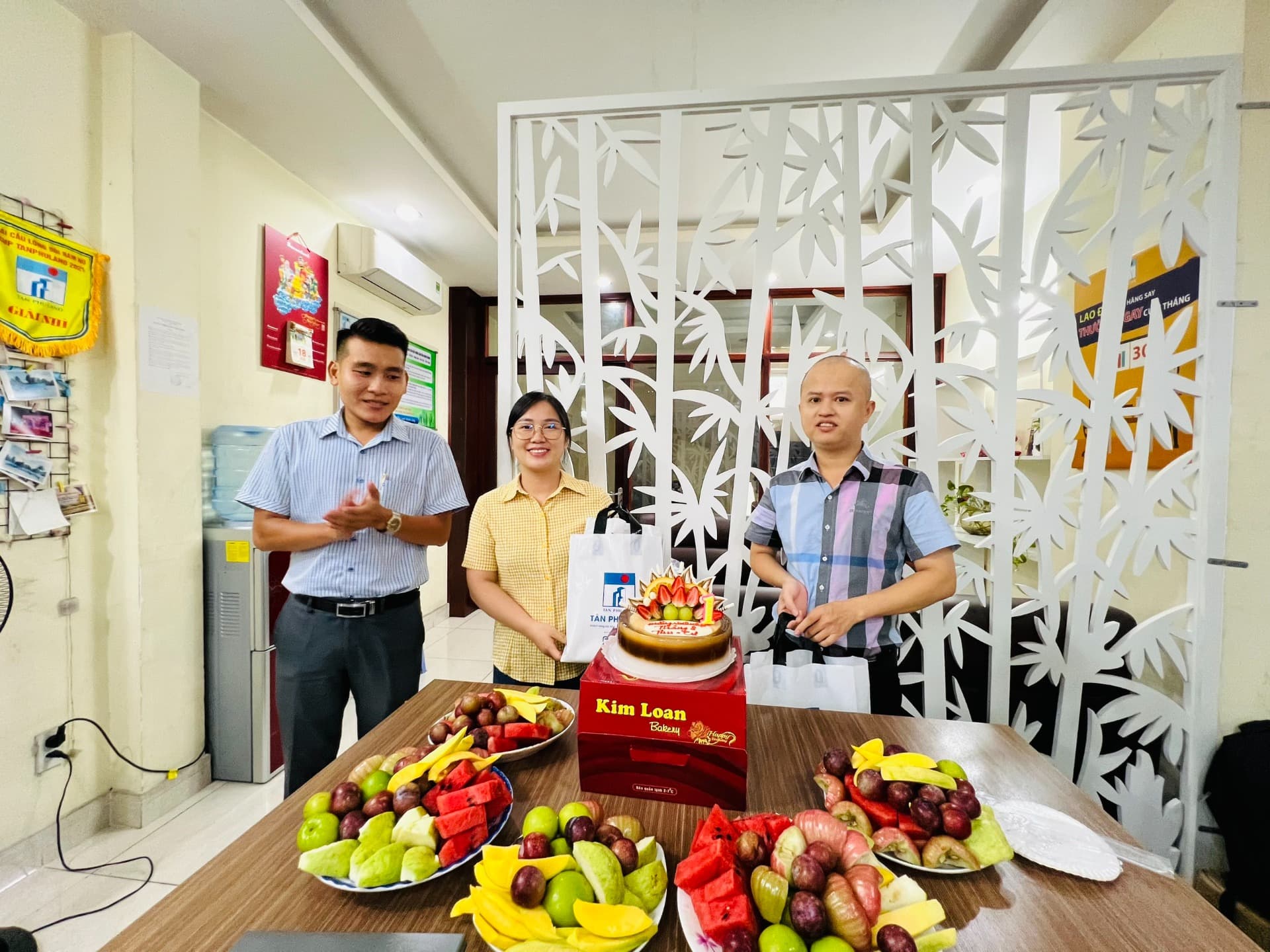 TANPHULAND TỔ CHỨC SINH NHẬT THÁNG 8/2024 VÀ VINH DANH CÁC CÁ NHÂN, TẬP THỂ TIỂU BIỂU XUẤT SẮC THÁNG 7 NĂM 2024